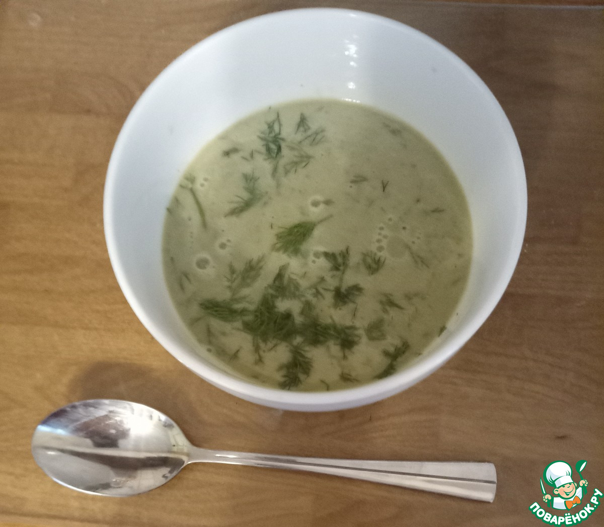 Гаспачо из цуккини и миндаля