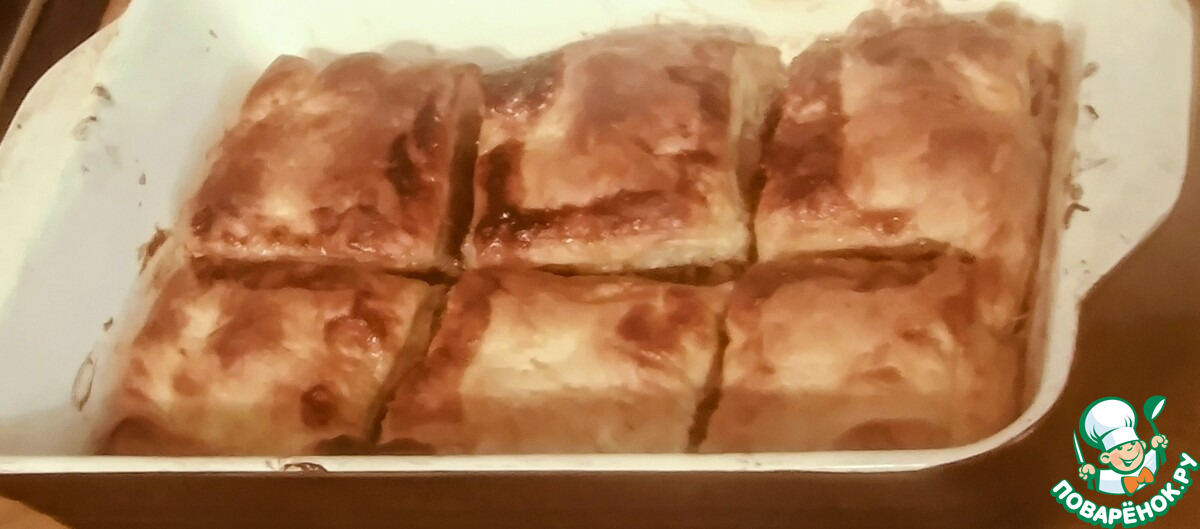 Пирог с грибами и соусом чили