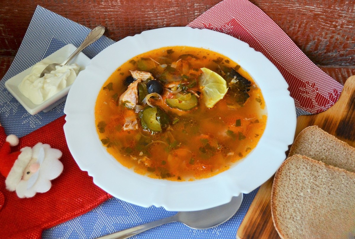Рыбная солянка 