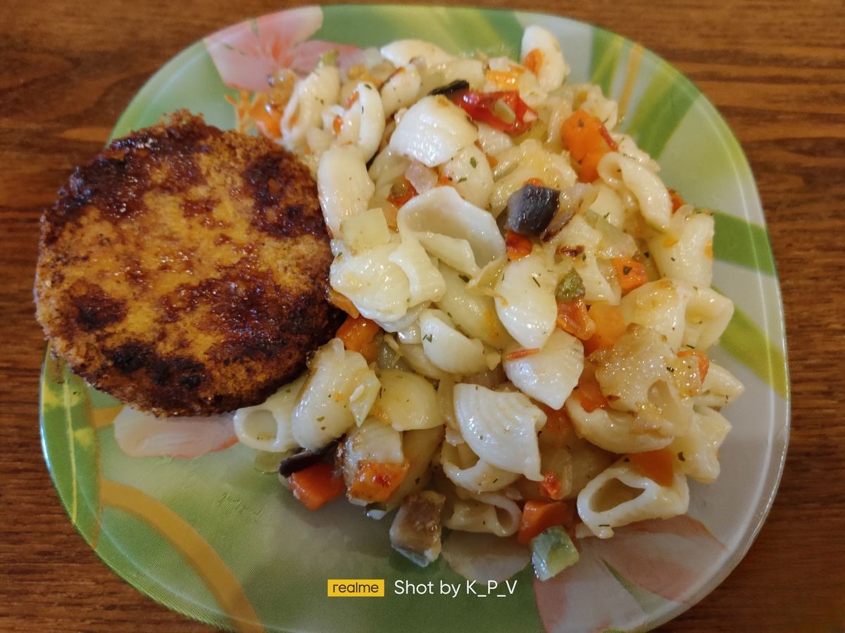 Макароны с замороженными овощами на гарнир