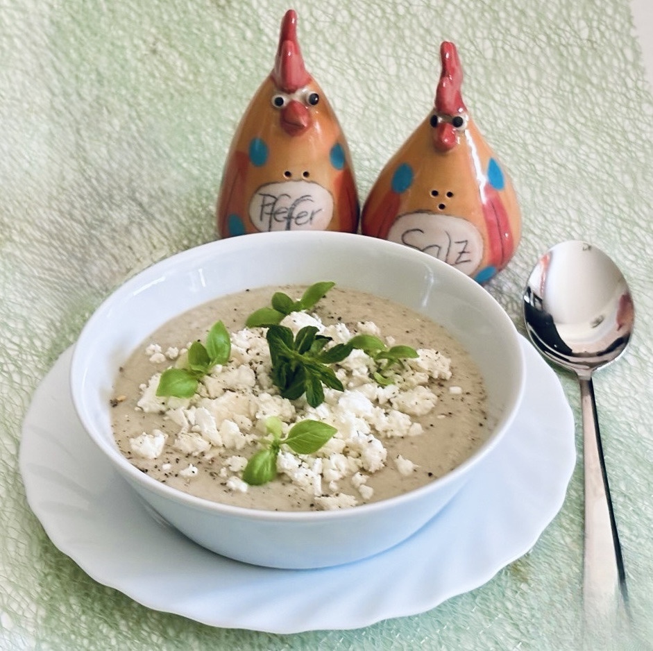 Холодный суп с баклажанами и фетой